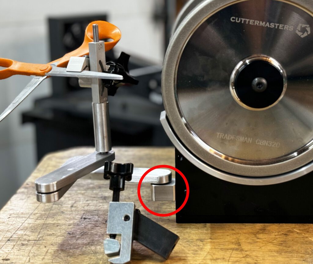 Bracket-to-mount-Scissor-sharpening-arm